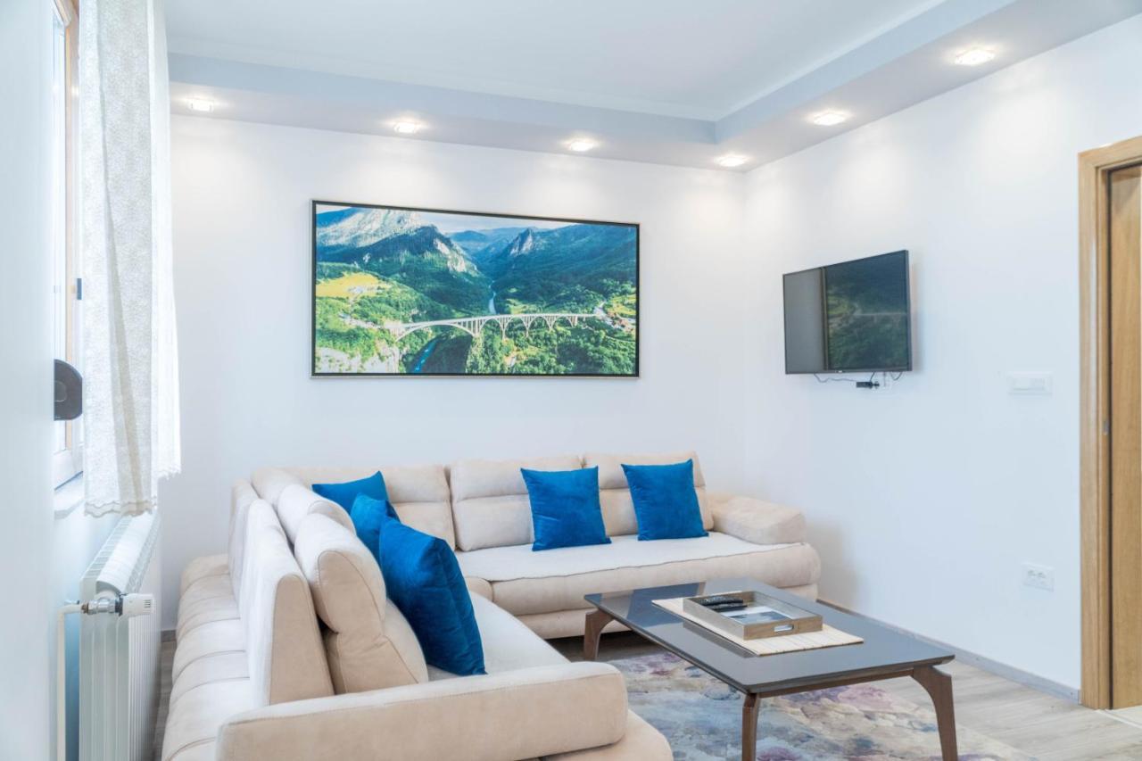 Villa Lara Žabljak エクステリア 写真