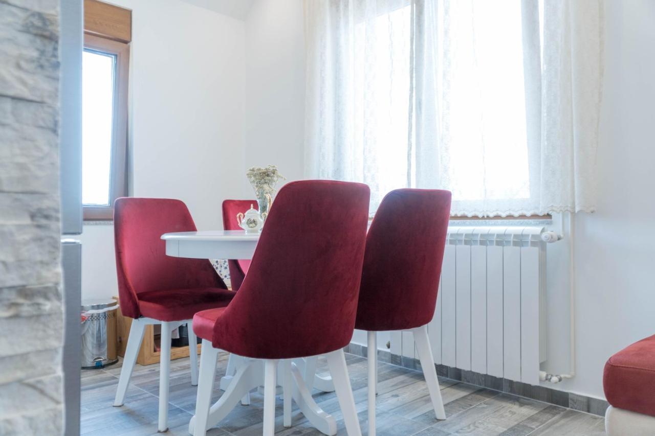 Villa Lara Žabljak エクステリア 写真